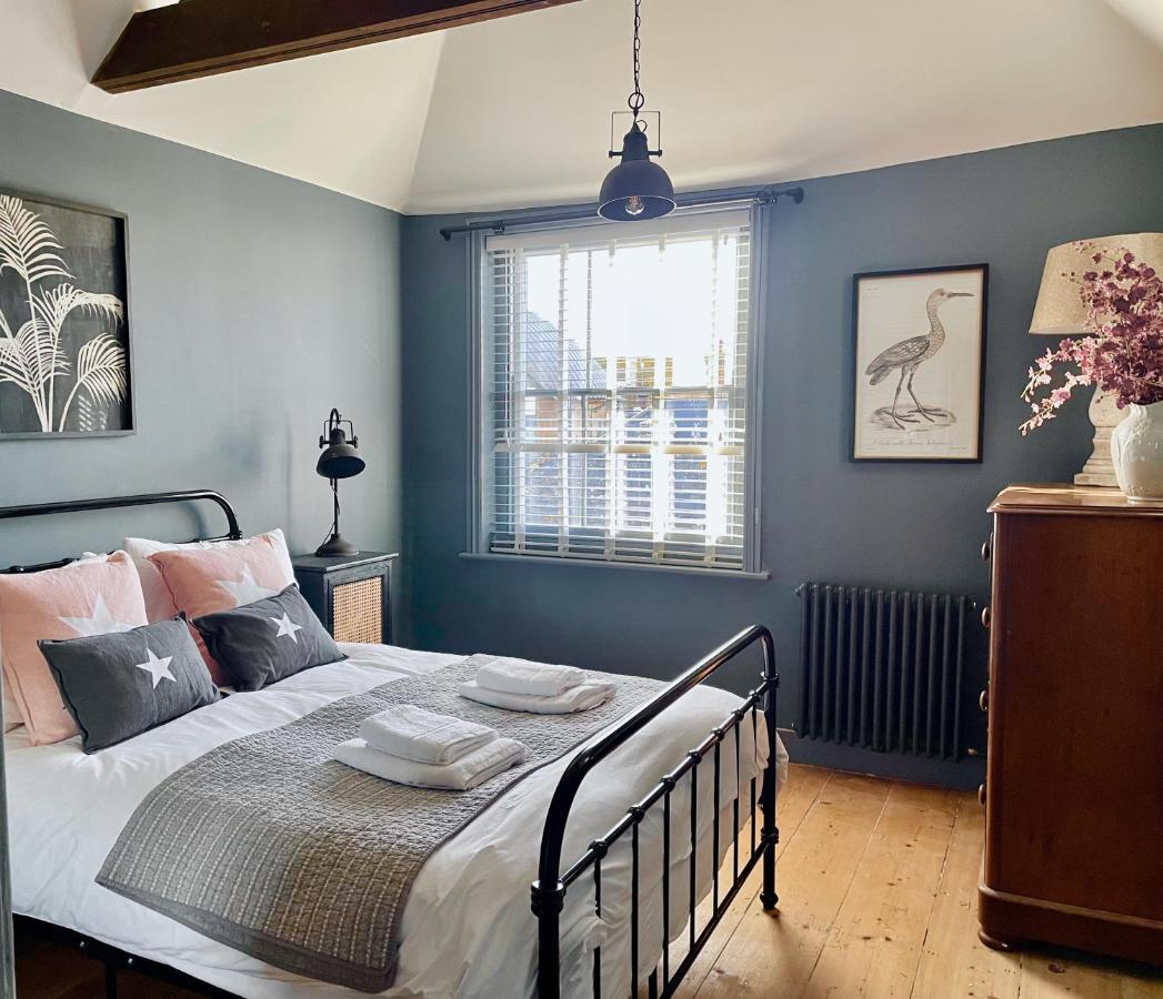 Fabulous Apartment Seconds From Beach By Whitstable-Holidays, Pudding Pan Exteriör bild