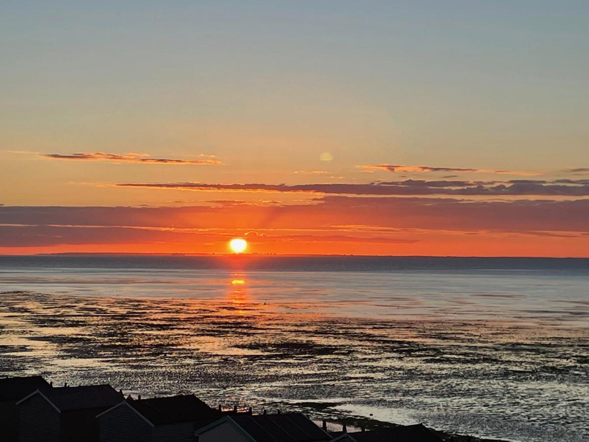 Fabulous Apartment Seconds From Beach By Whitstable-Holidays, Pudding Pan Exteriör bild