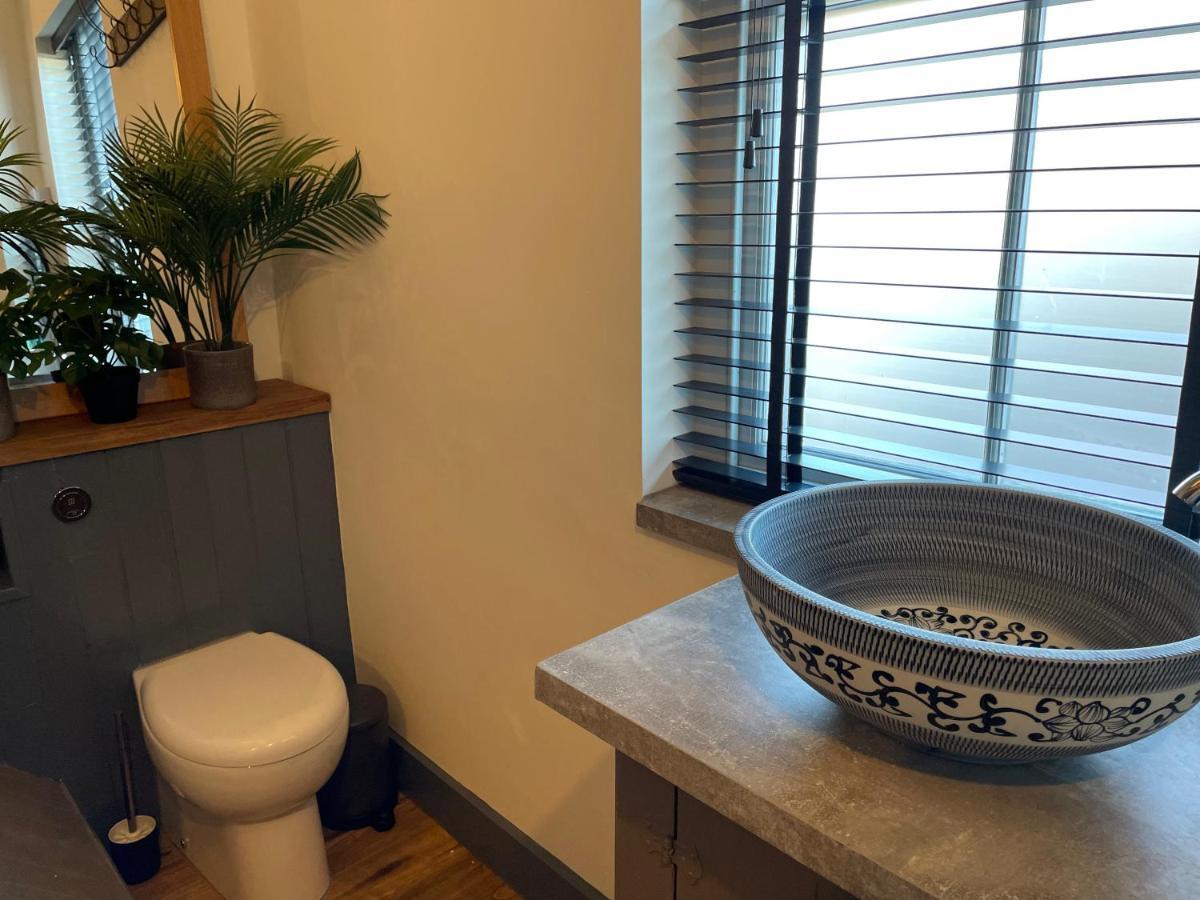 Fabulous Apartment Seconds From Beach By Whitstable-Holidays, Pudding Pan Exteriör bild